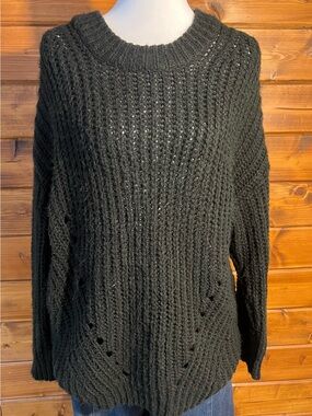 American Eagle Outfitters Black Chunky Crewneck Sweater